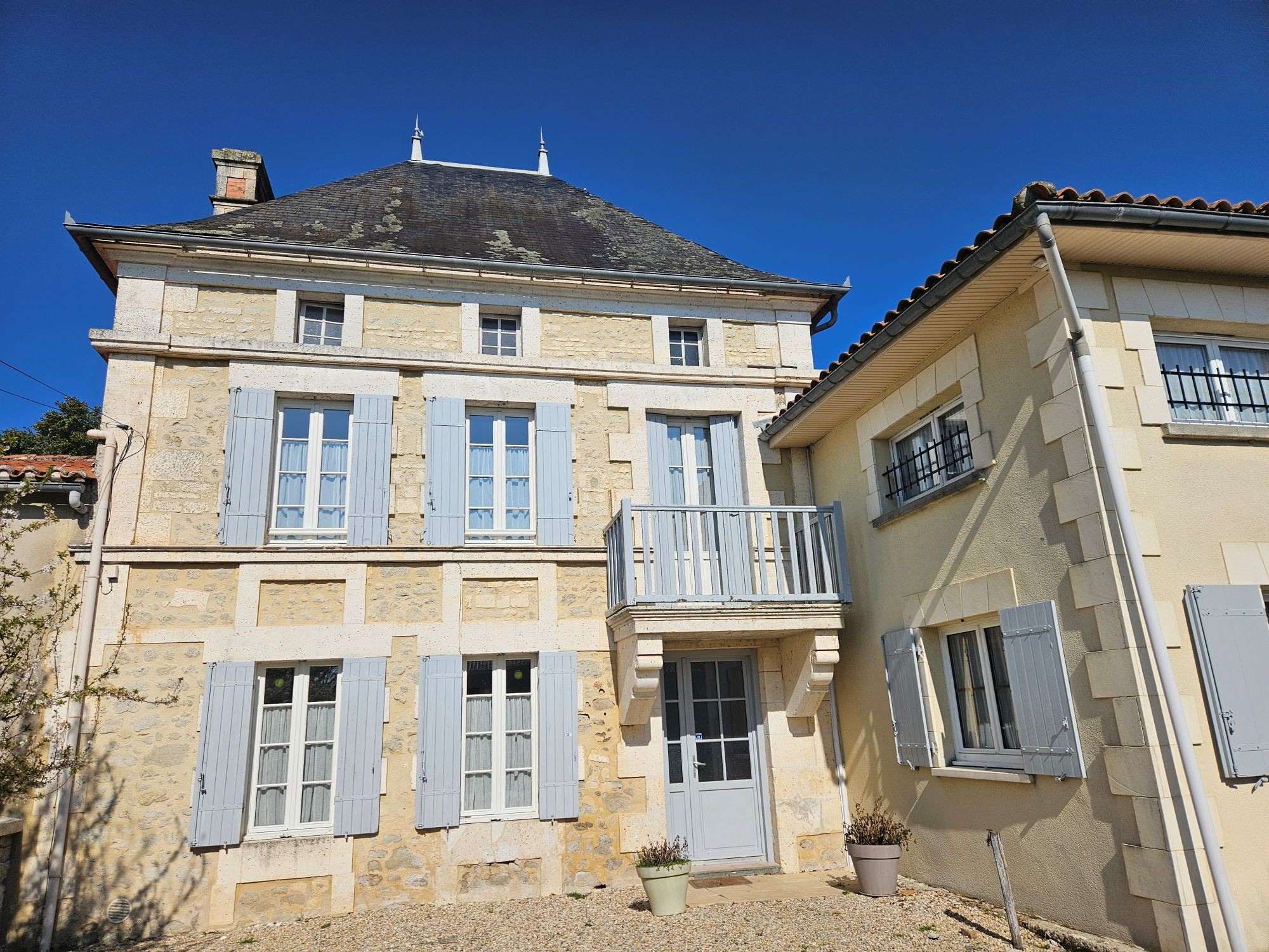 Gîte Les Murmures de La Poussonne pour 12 personnes, avec piscine privée et chauffée, en Charente à Sauvignac