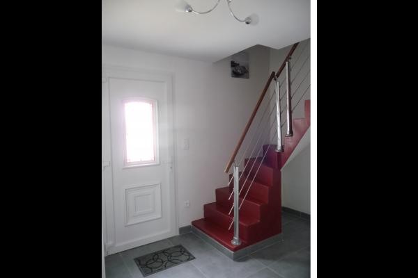 Hall d'entrée avec accès a l'étage