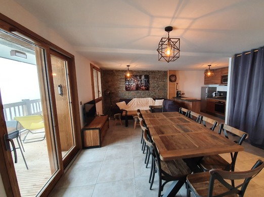 Salon, salle à manger, cuisine