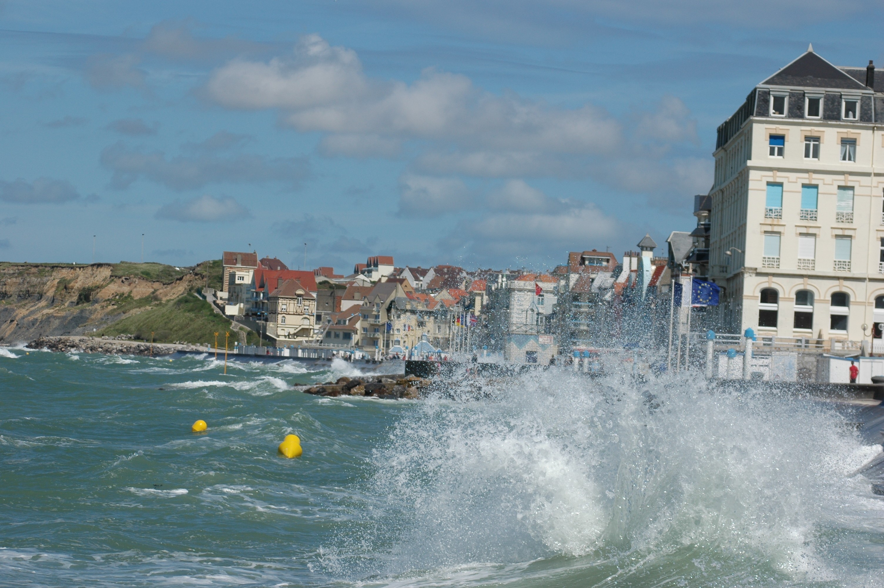 HIGH TIDE