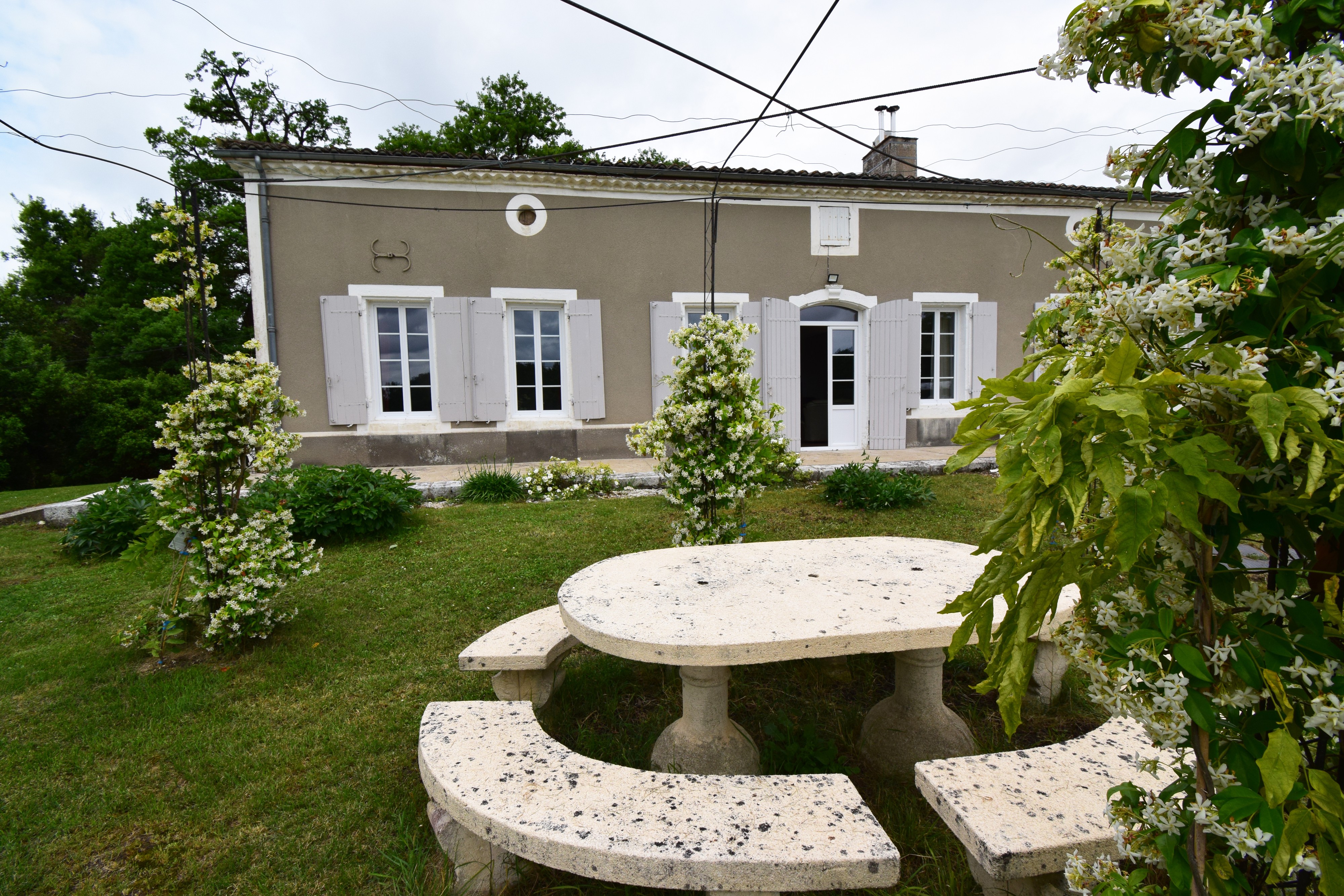 Table extérieure