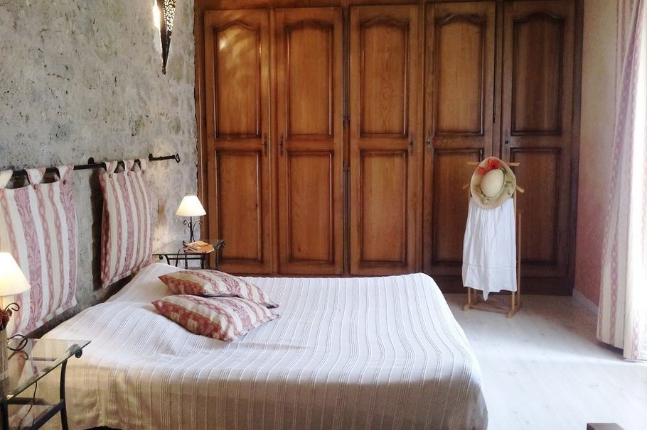 Détail de la chambre principale...