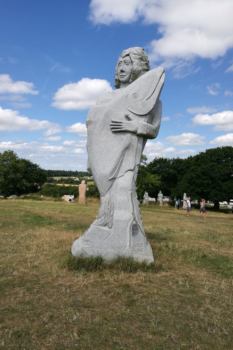 LA VALLEE DES SAINTS  CARNOET