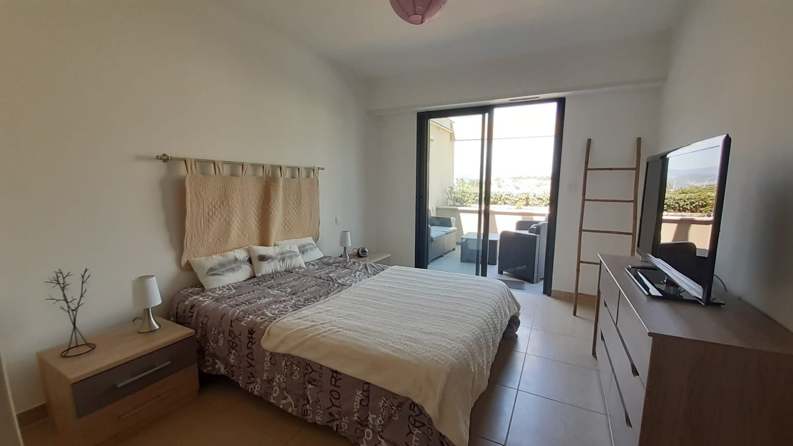 chambre avec lit 160cm