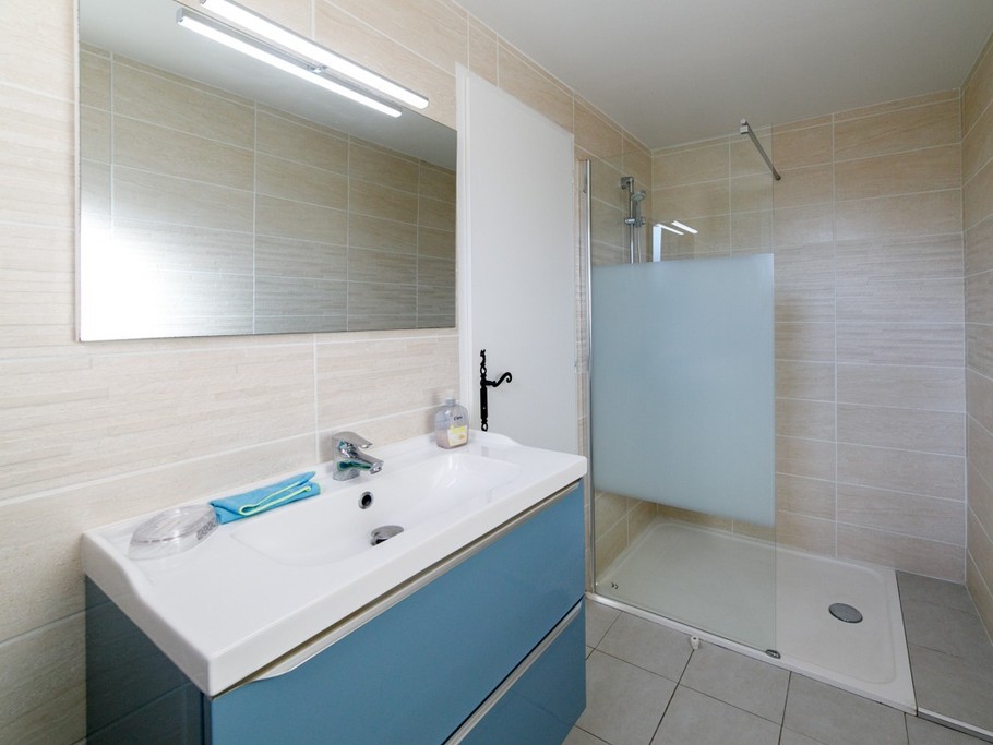 Salle d'eau de la 1ère chambre