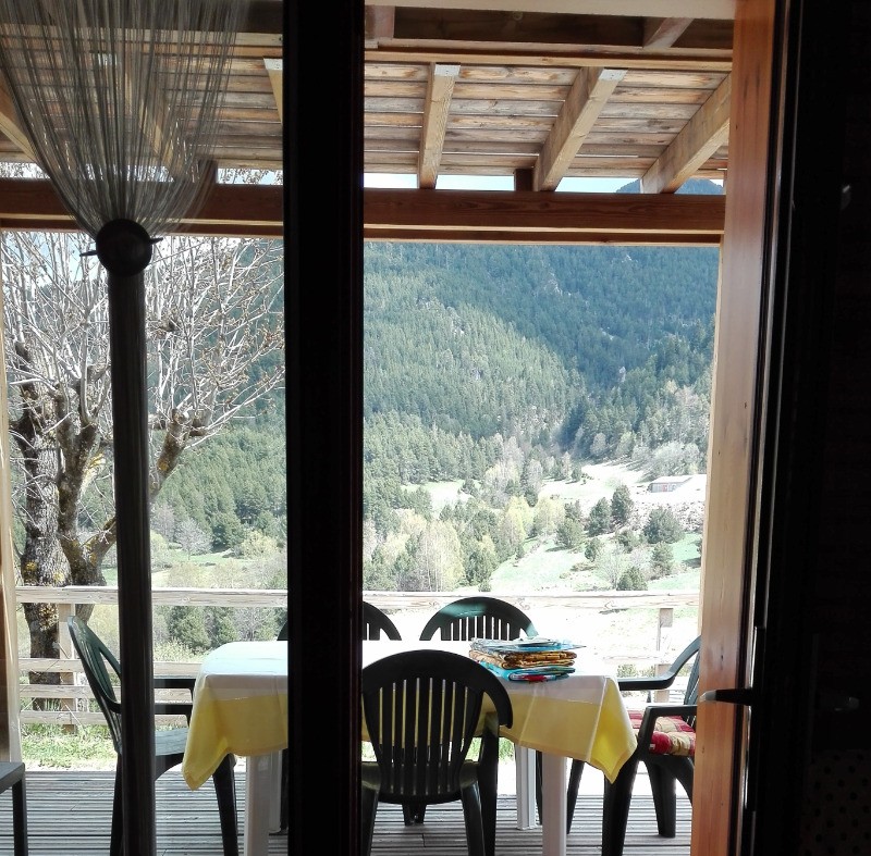 Vue du séjour sur la terrasse