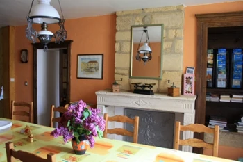 Salle table d'hôtes - Chambre d'hôtes l'An XII - Orchidées