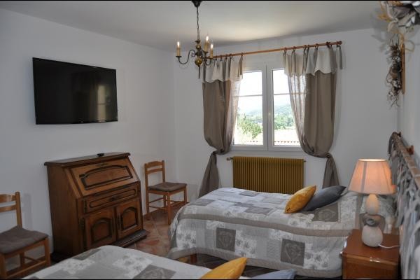 Chambre 5 écran TV 50"