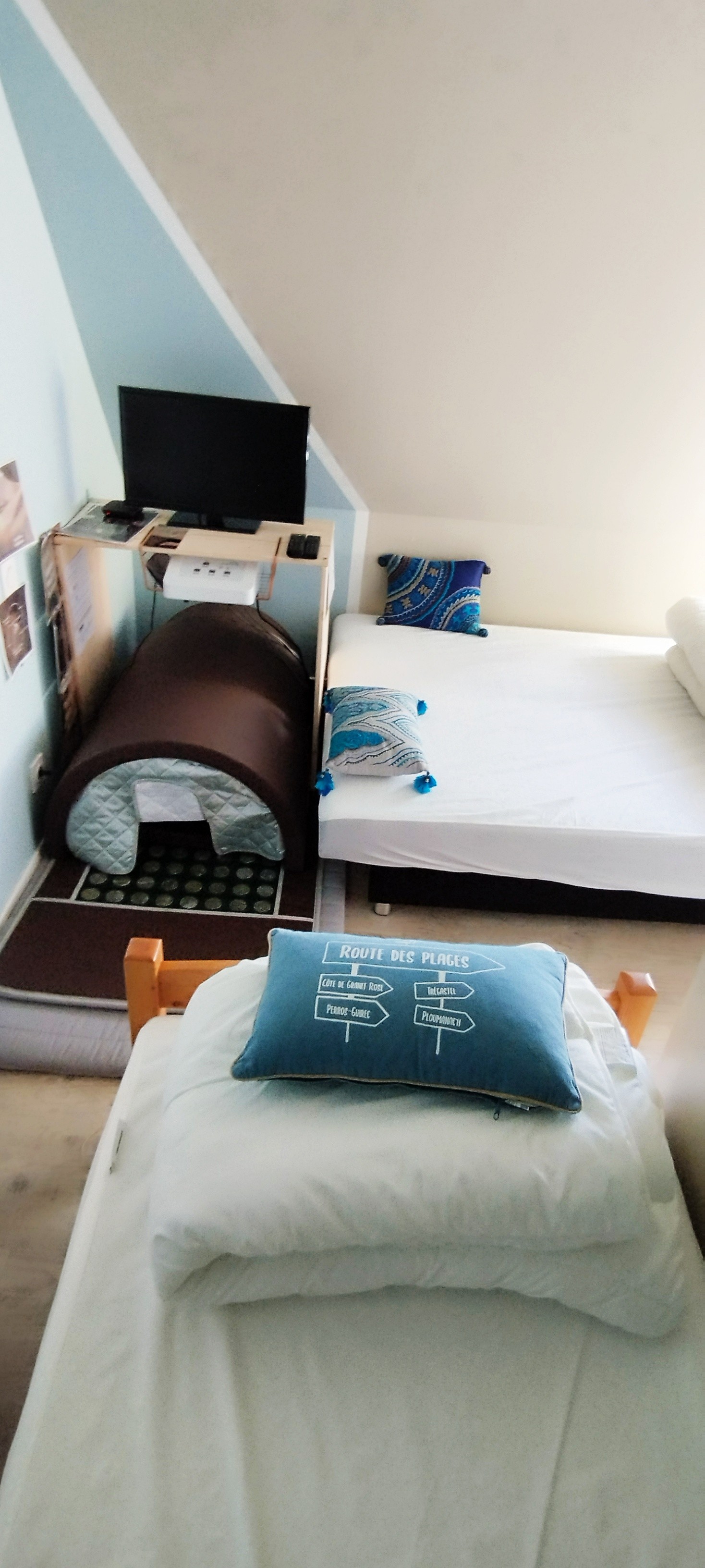 Chambre 2 lits et le sauna aux pierres de jade et infrarouges