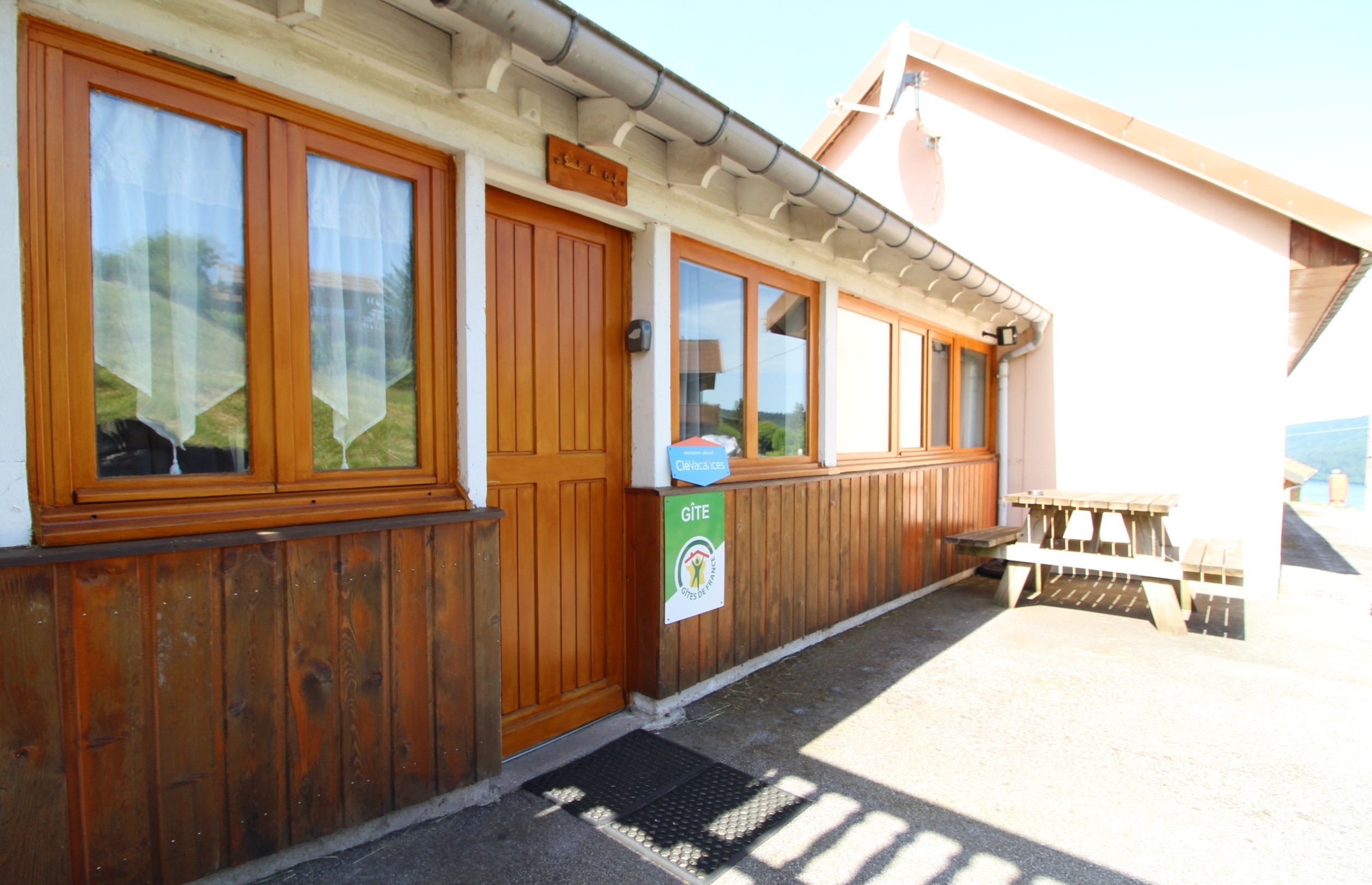 Terrasse - Gîte Le Saut du Cerf à Gérardmer, vue lac, proche pistes de ski, terrasse