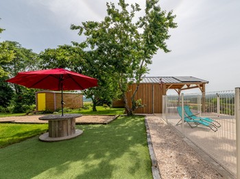 Domaine de la Cambre, camping à la ferme, gîte avec piscine, roulotte, logement insolite, déconnexion, vacance nature, Duffort, Gers, Occitanie, tourisme vert