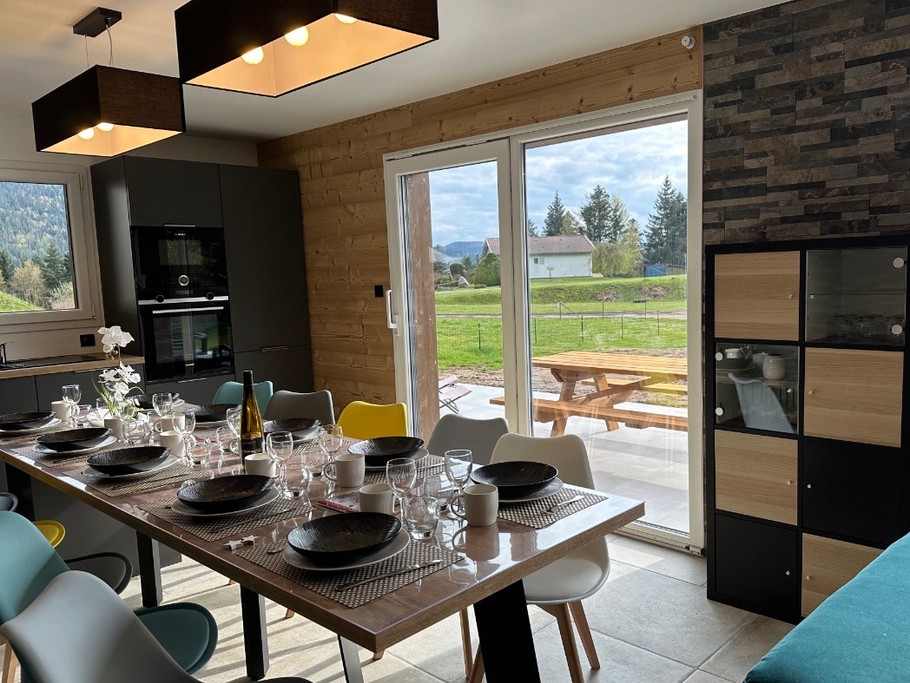 Pièce de vie côté repas