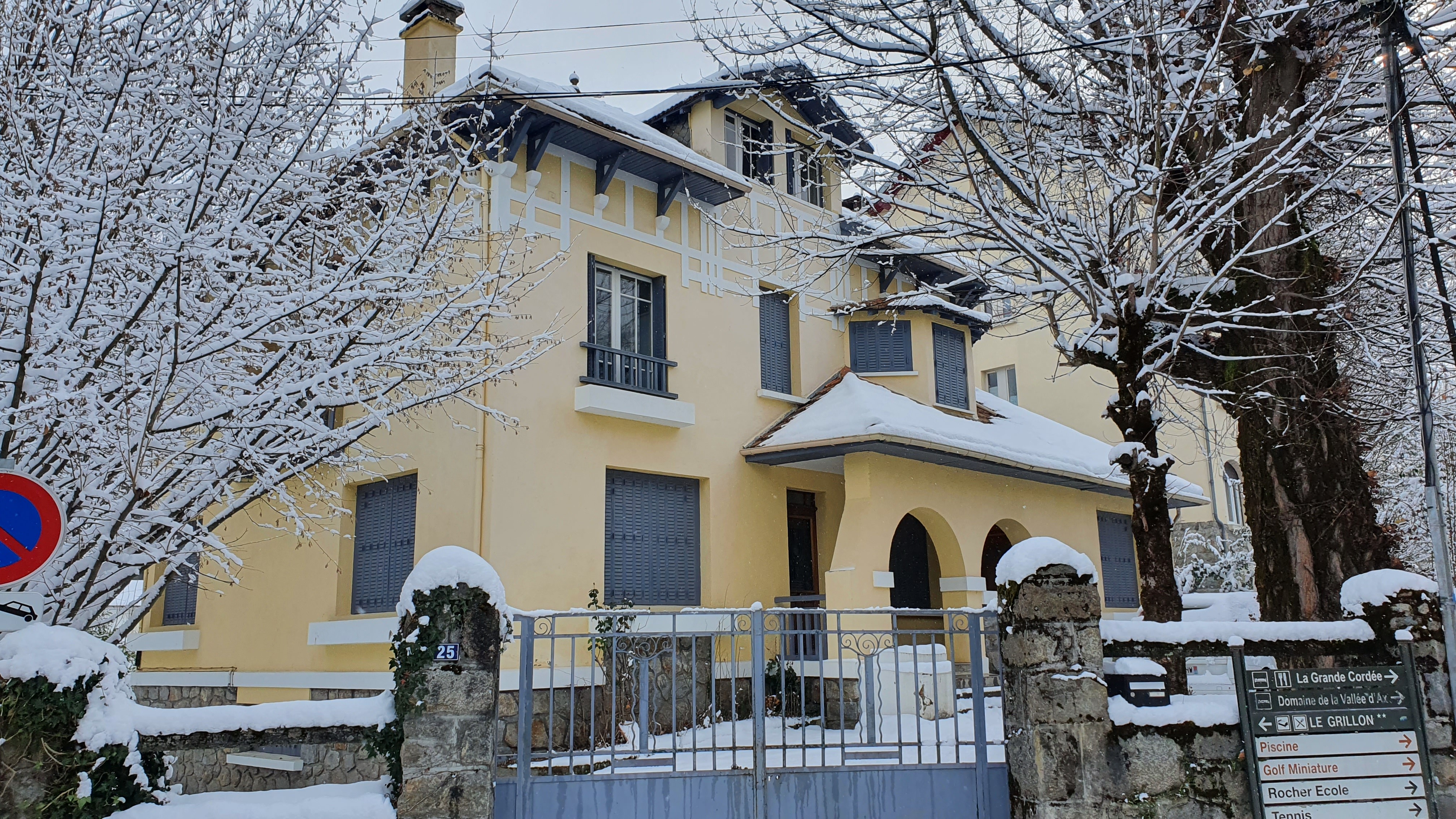 Maison vue de devant