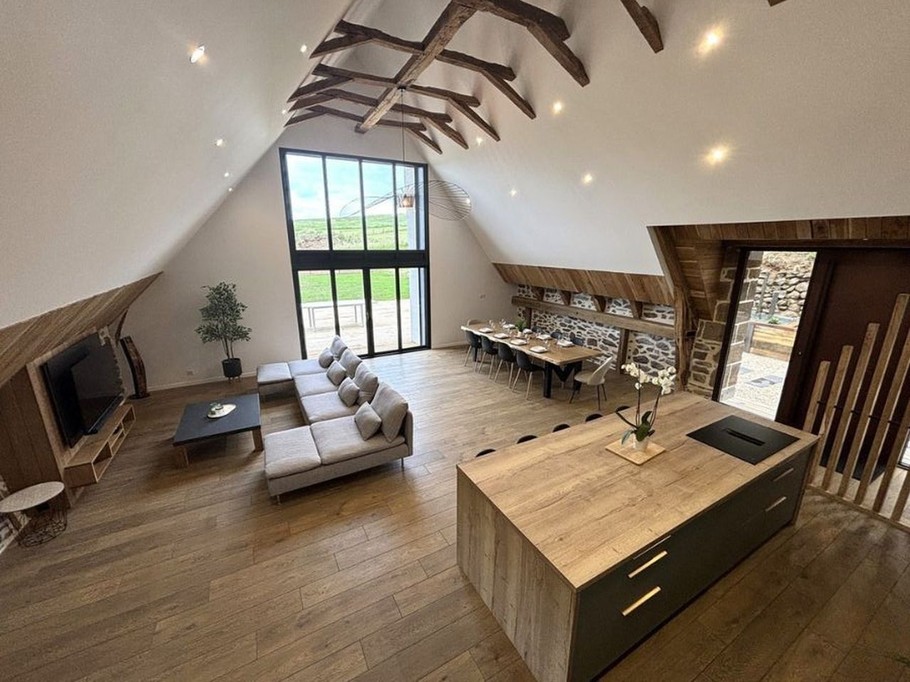 View of the living room with open-plan kitchen