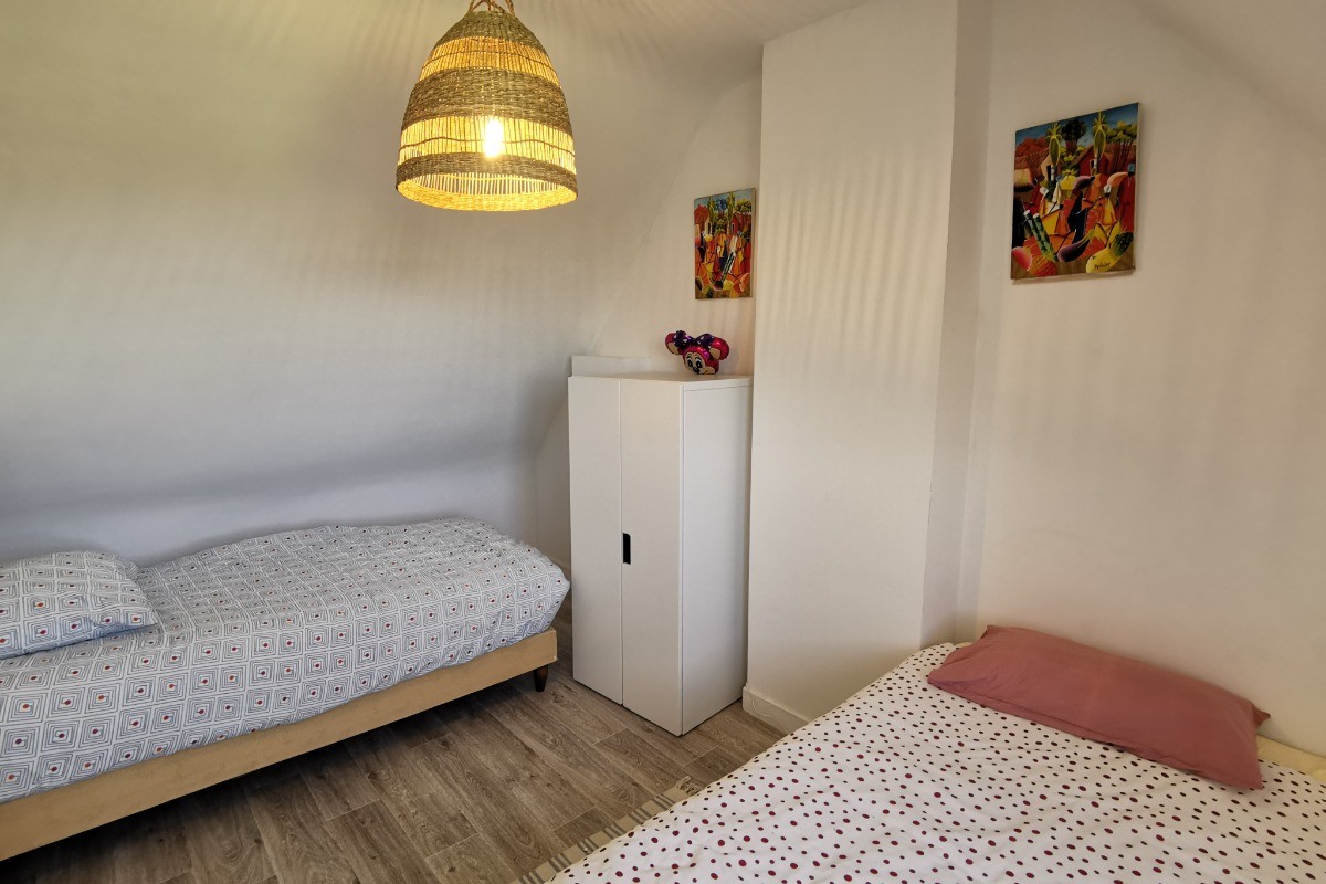 Chambre 2 avec 2 lit de 90