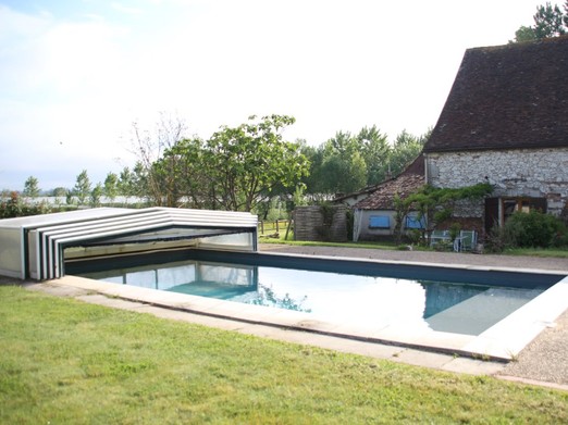 Piscine et parc privé