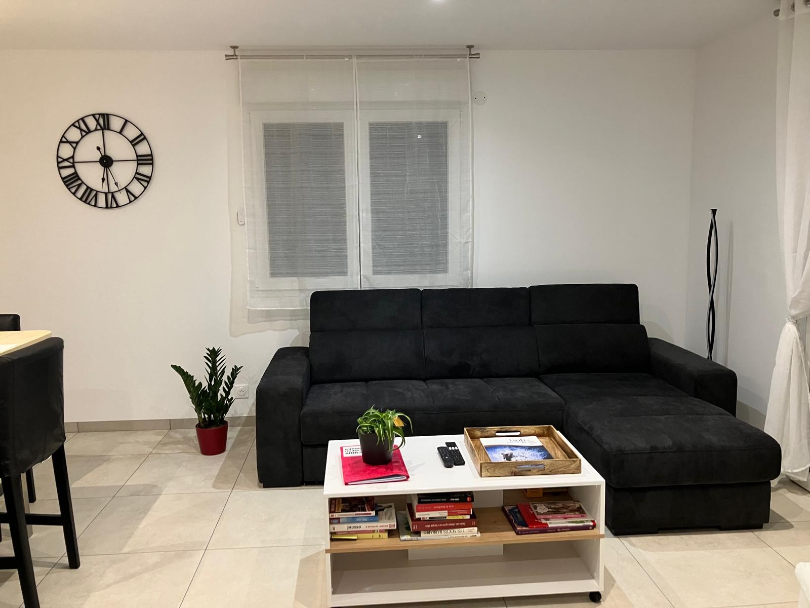 Cuisine ouverte sur salon/ séjour -Gîte du Thoné