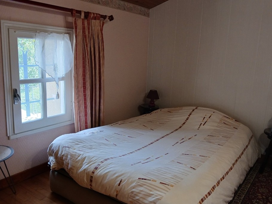chambre avec un lit 2 personnes (140)