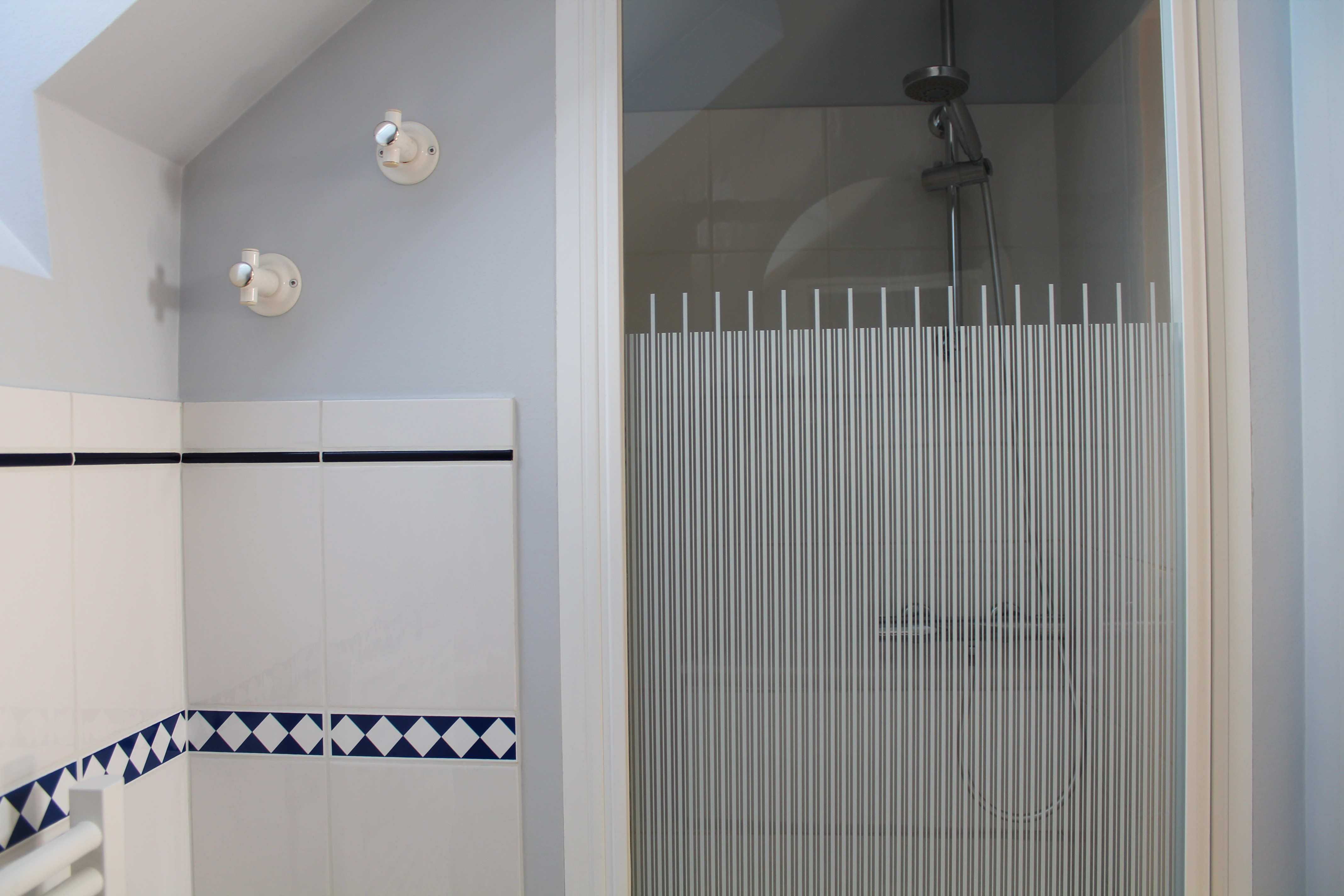 Salle d'eau chambre lit de 160