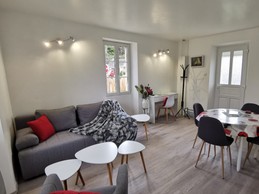 Pièce de vie lumineuse et agréable