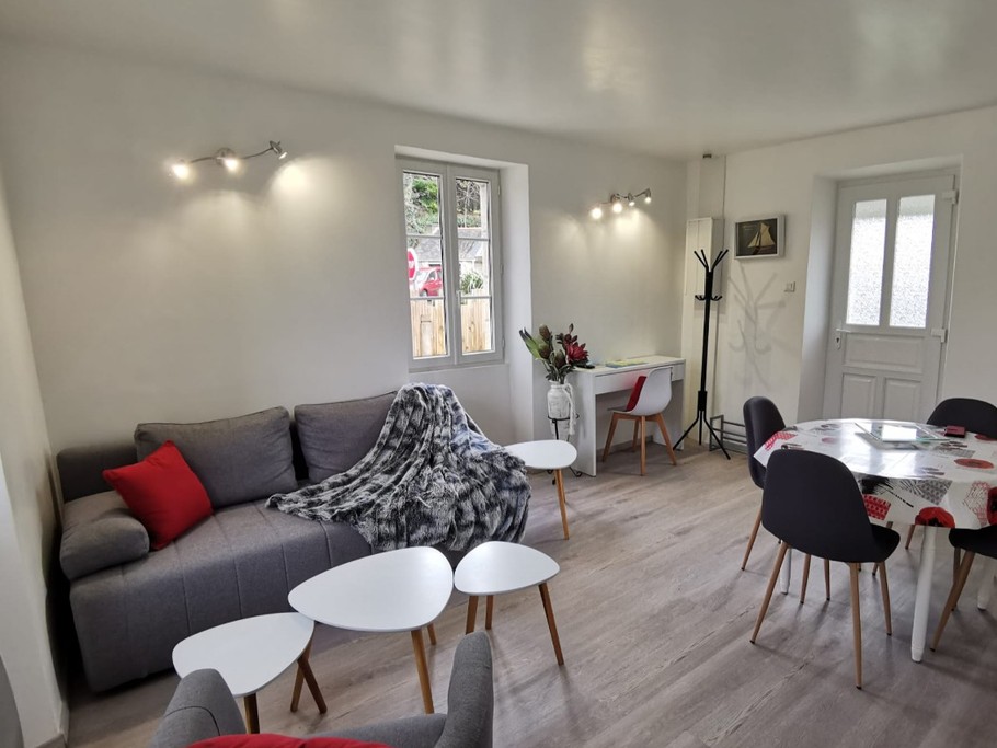 Pièce de vie lumineuse et agréable