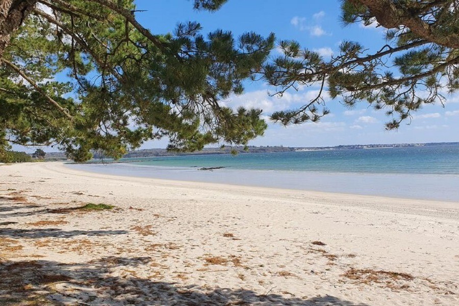 Plage de Cap-Coz à 200 m