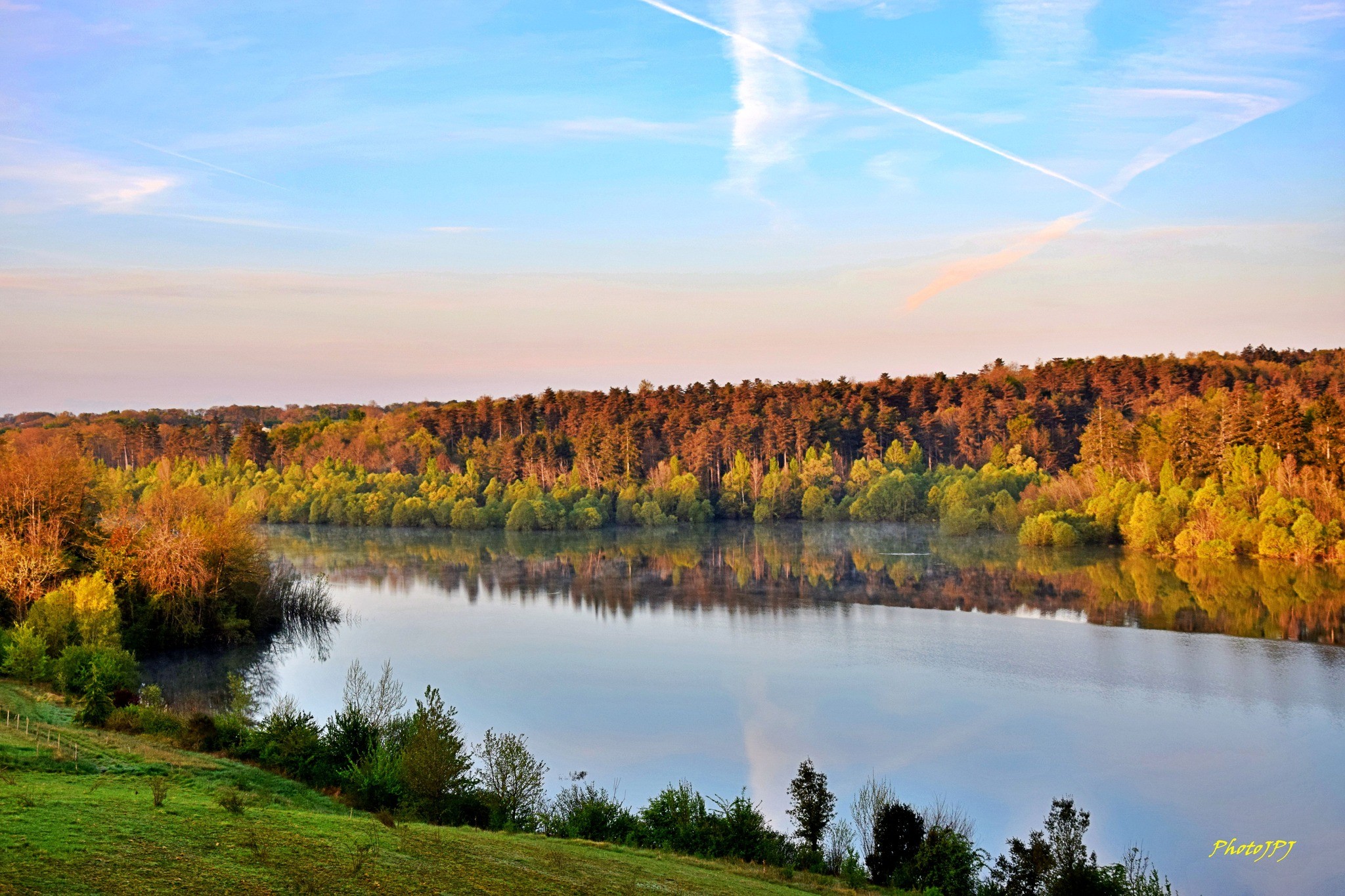 Le Lac Saint-Laurent au pied du Domaine de Bilé