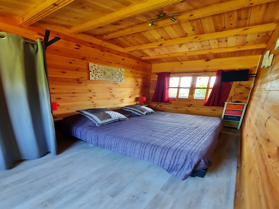 bedroom N°2 with 2 single beds 90x190