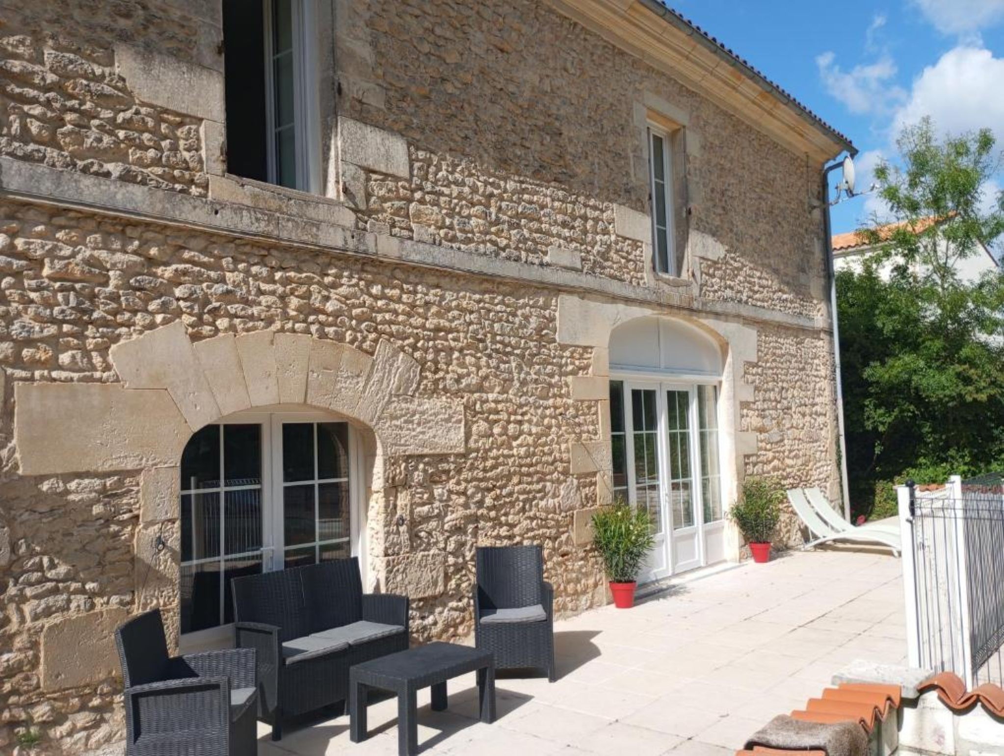 Les Ormes de Belluire" property in Charente Maritime, near Jonzac, with the Ibiza room on the ground floor