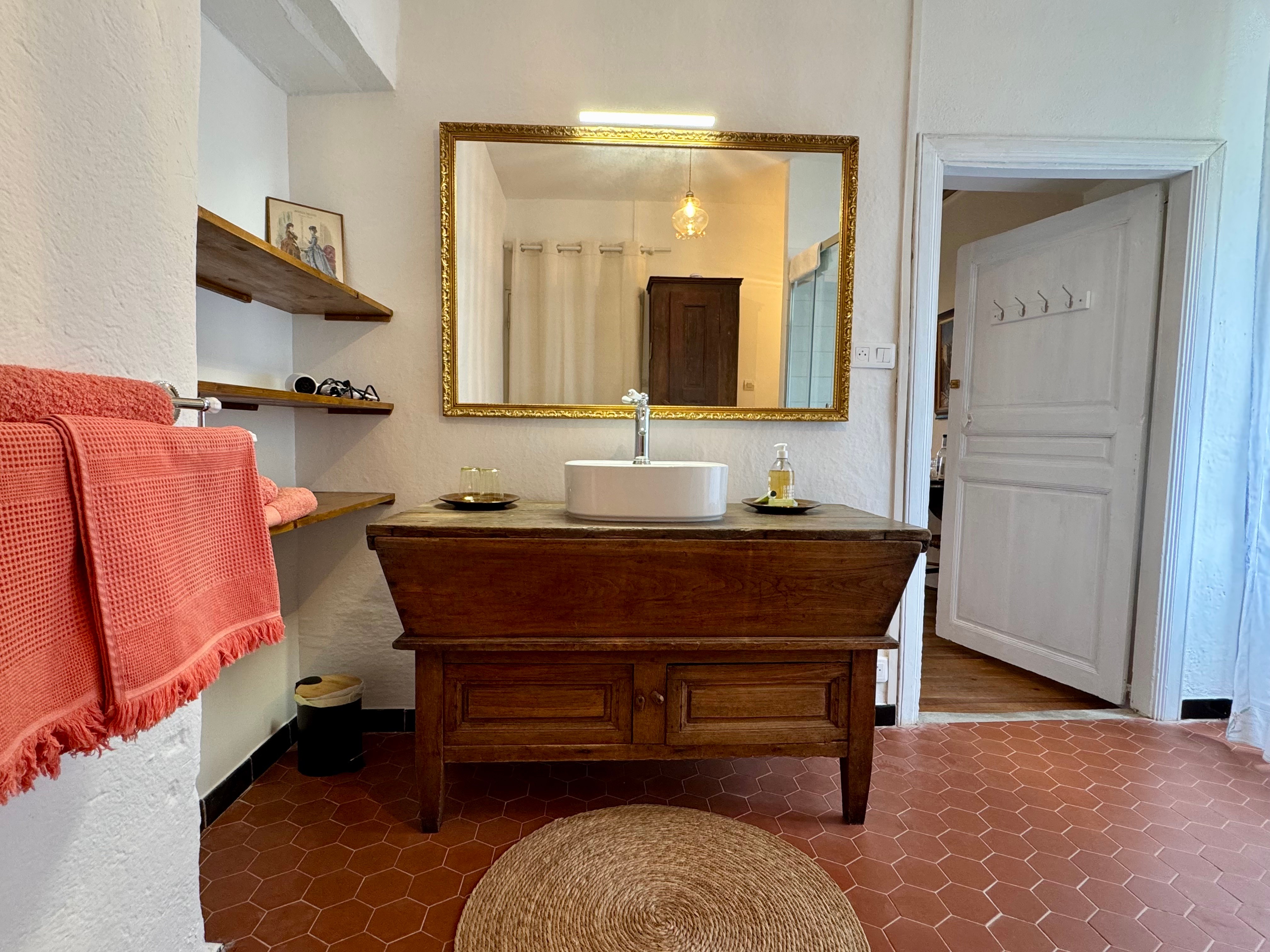 Salle d'eau privative aux chambres