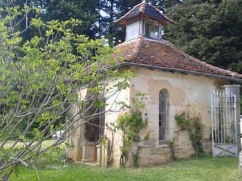 Entrée du domaine Château de Joudes