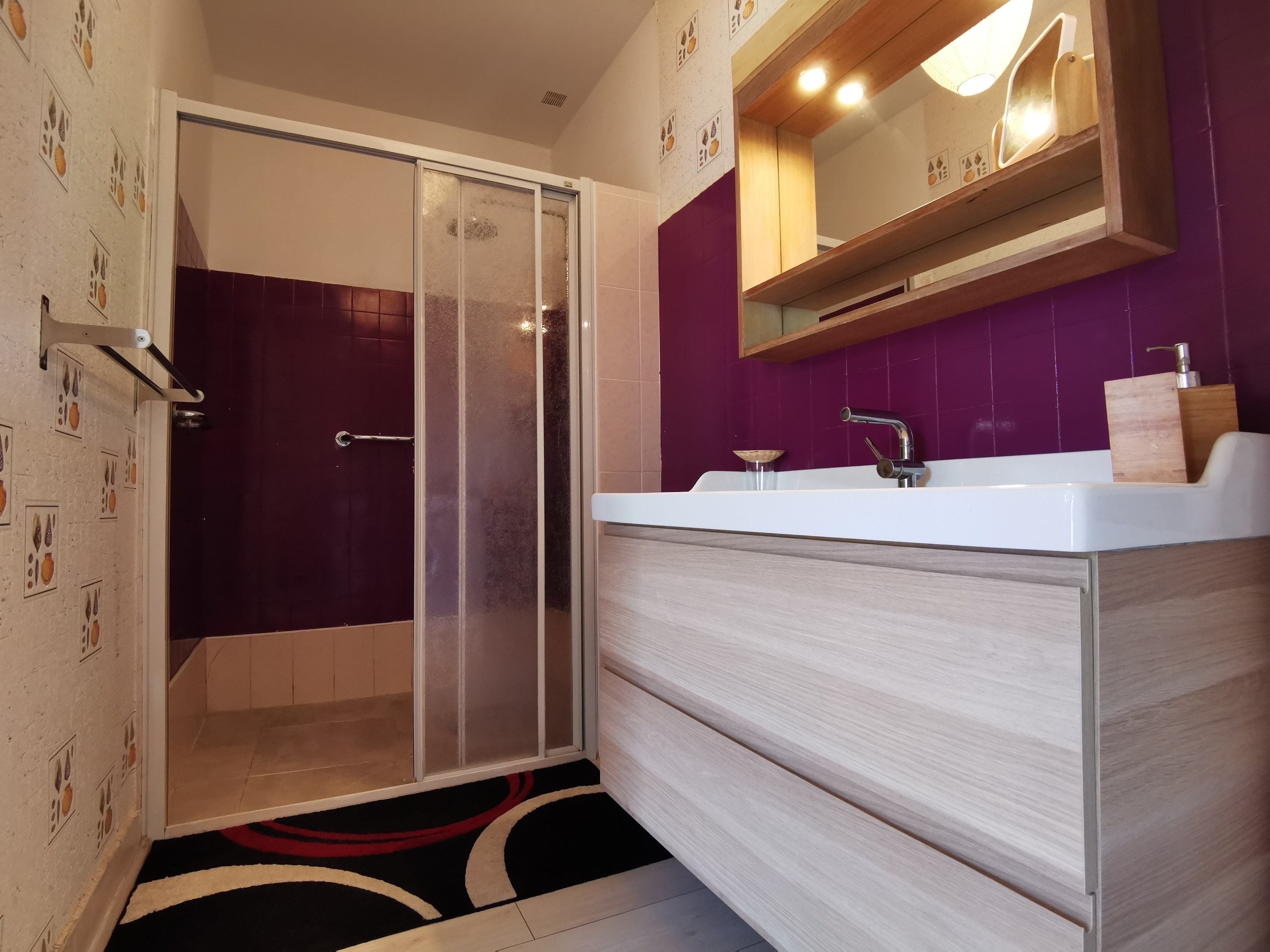 Shower room with walk-in shower