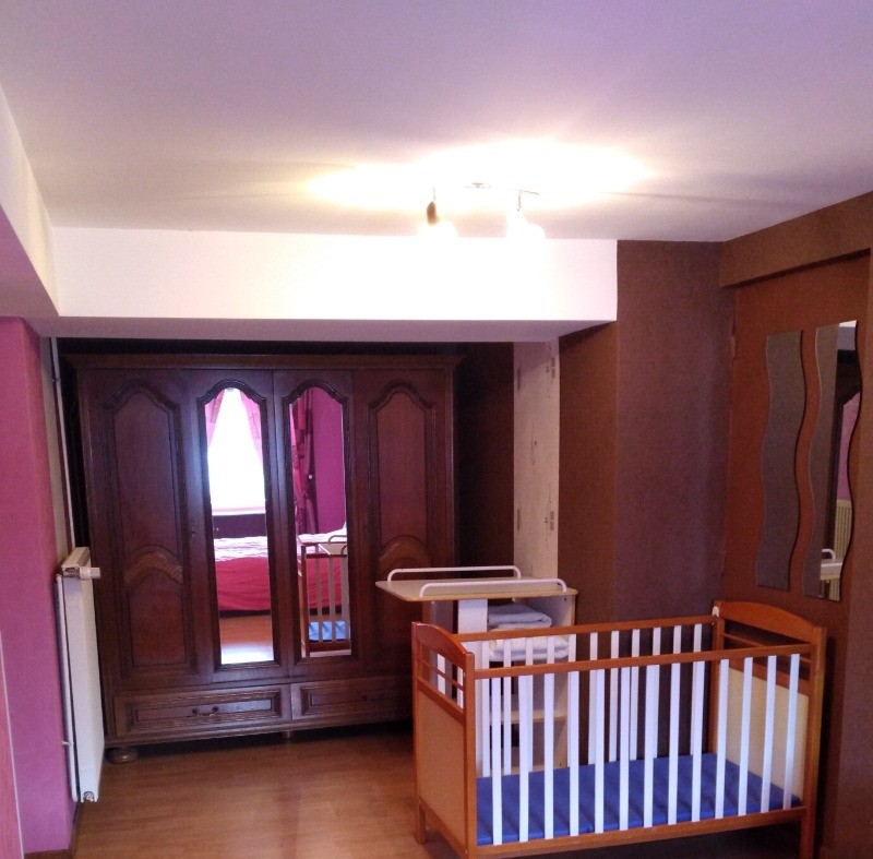 Chambre 1 RDC et son espace équipée "Bienvenu bébé" pour les familles - Chez Maïse