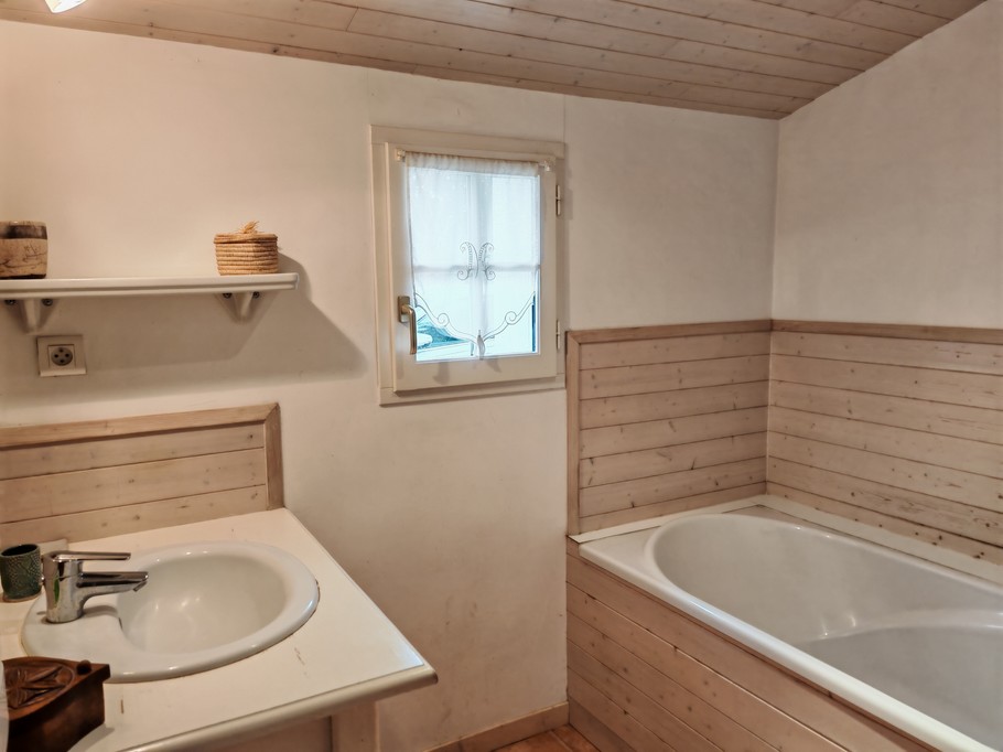 Connecting bathroom with ground floor bedroom