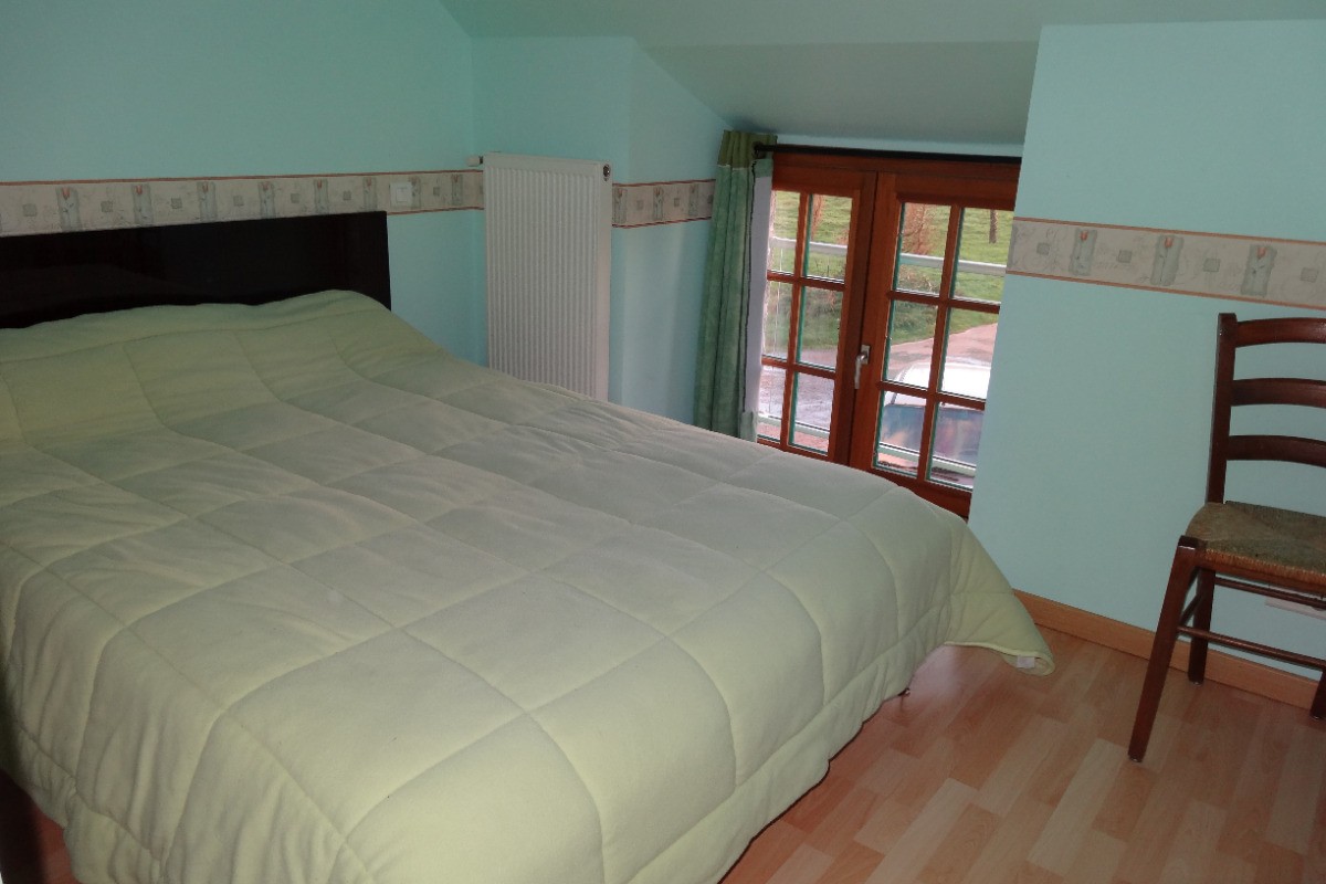chambre lit 140
