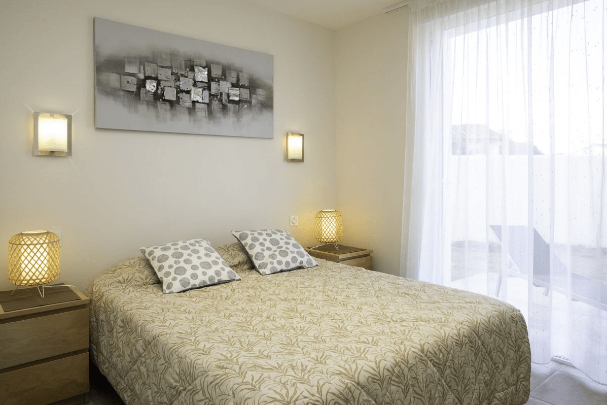 le lit est de 160x2m