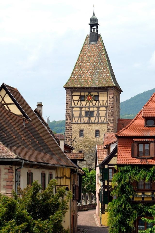 La "Porte Haute" du Village
