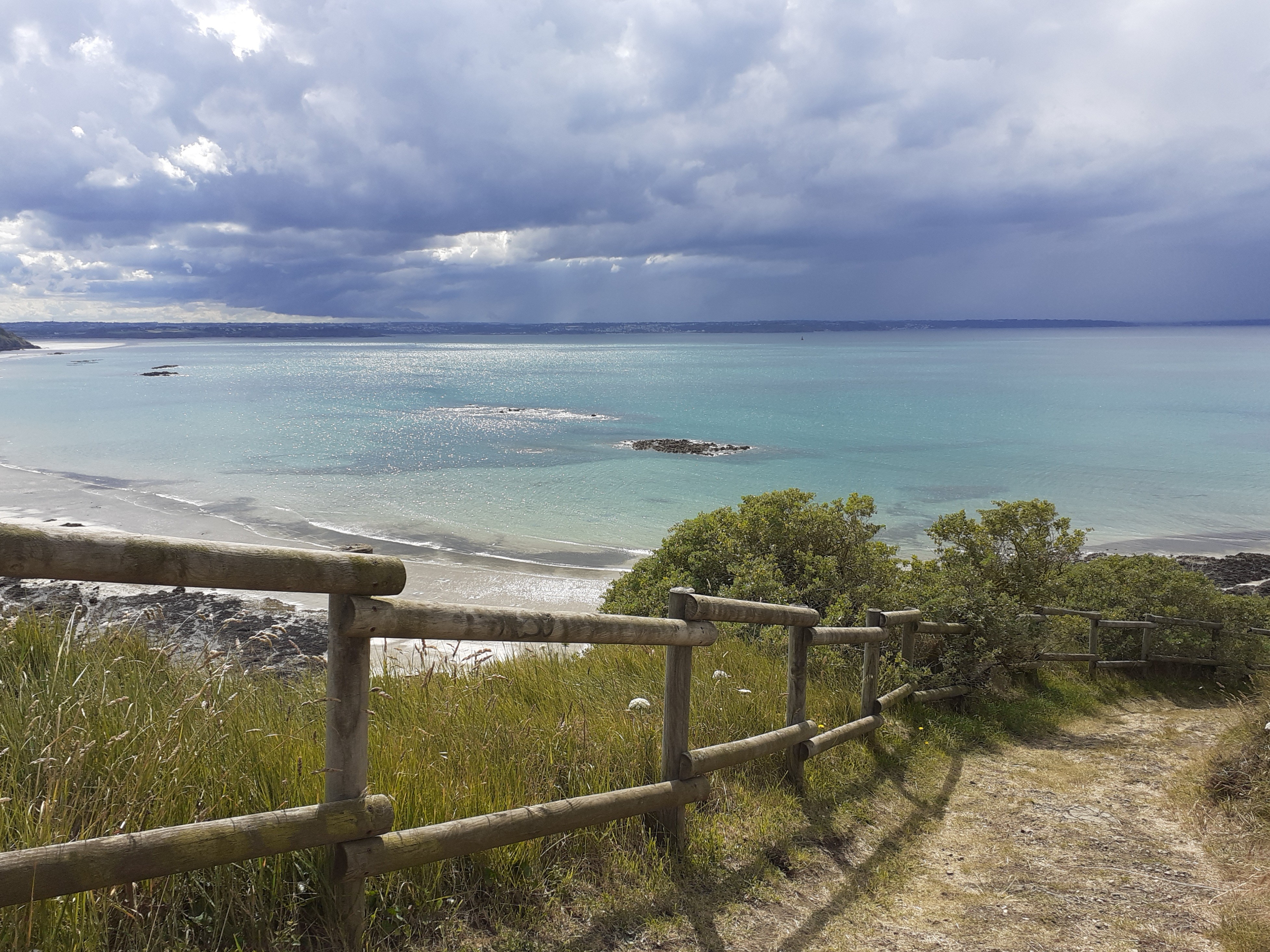 Beach access 1 km from the gîte