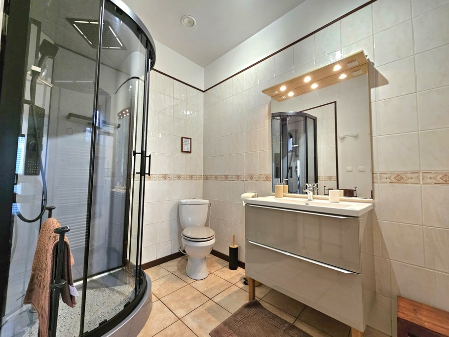 Bath seat