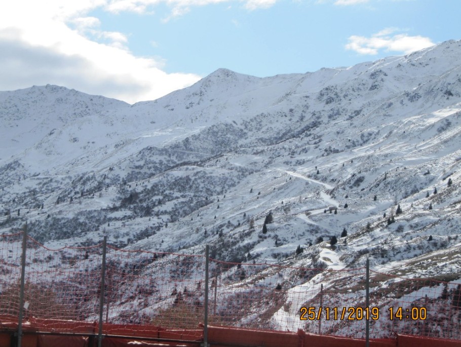 Vue du balcon, la piste de Comborcière nous ramenant de valloire