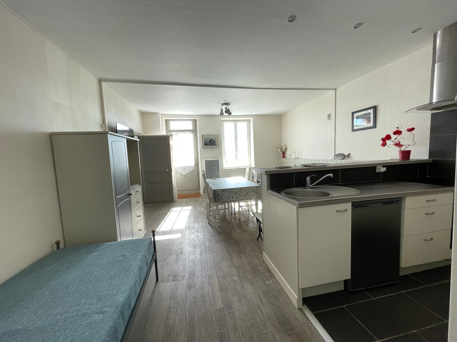 Cuisine ouverte et coin repos