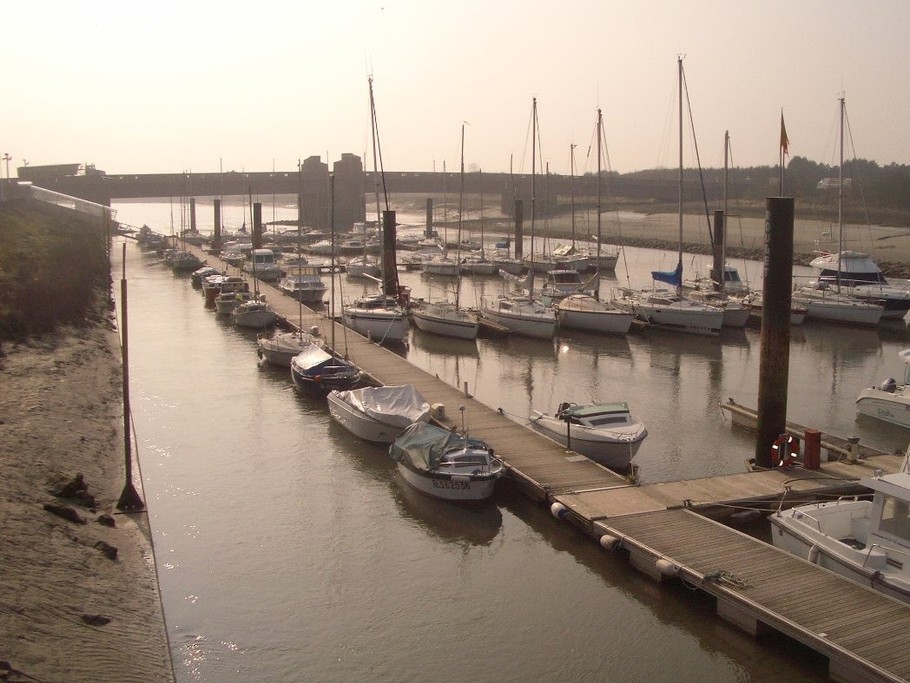 Port de plaisance d'Etaples-sur-Mer  à 200m