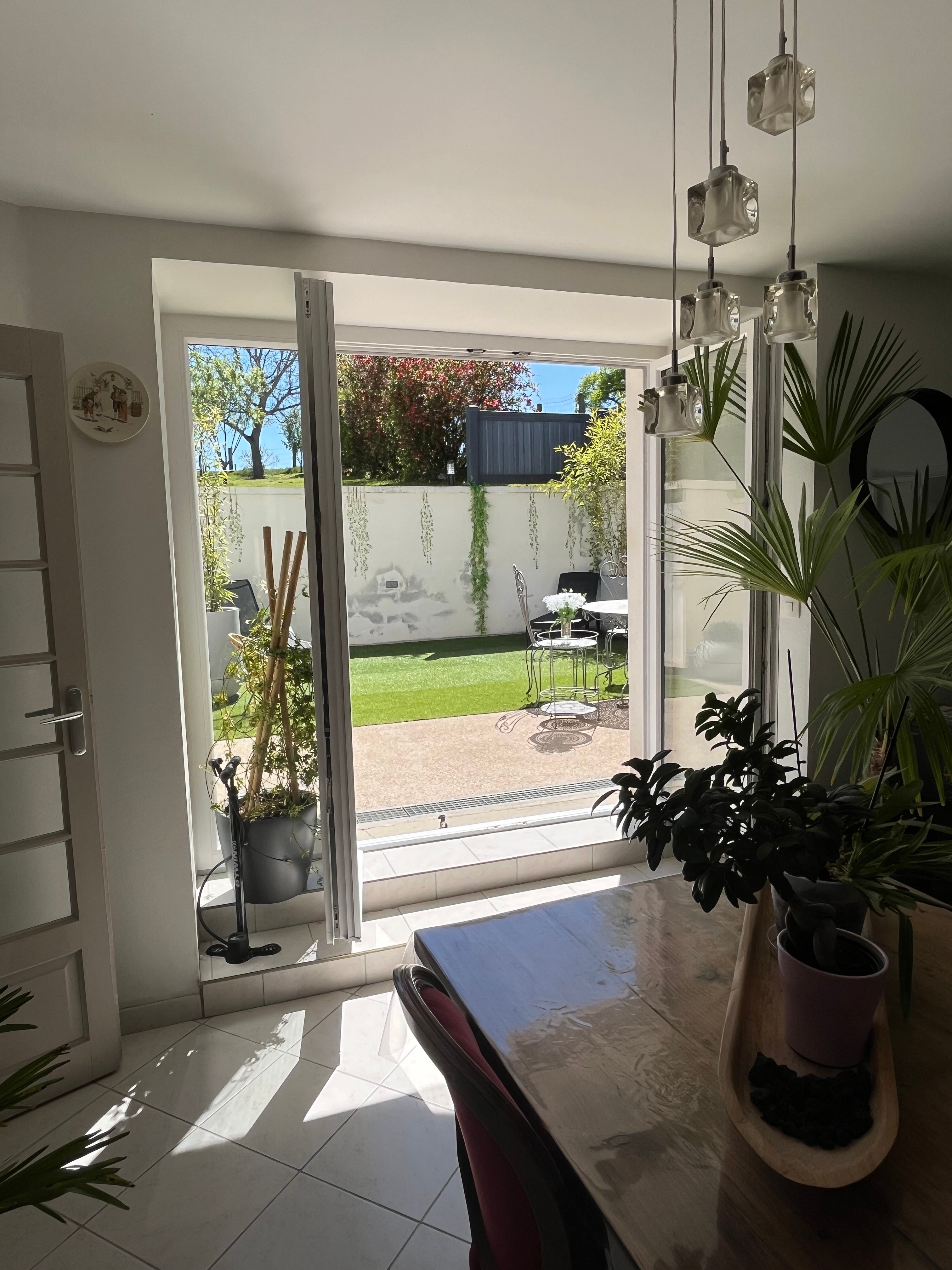 Salle à manger - accès terrasse