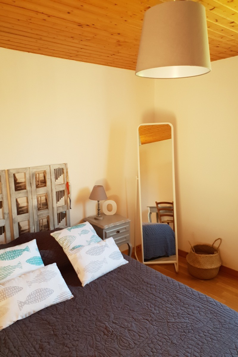 Chambre avec lit en 140