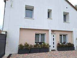 Façade avec cour