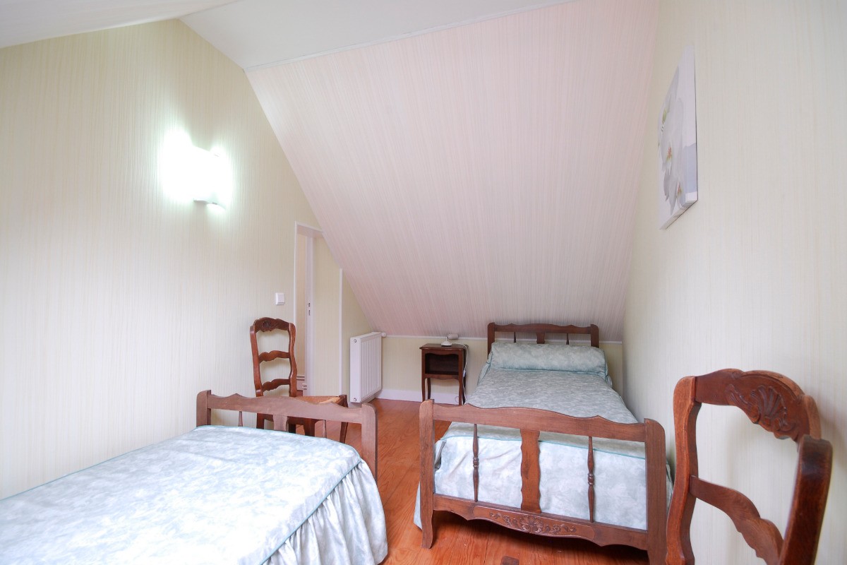 chambre mansardée  1er étage