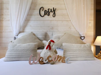 Décoration lit  - Chambre cosy Le Nid Cosy d'Isa