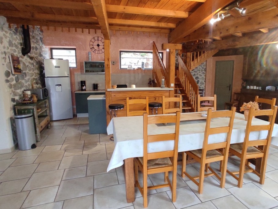 Gîte les pieds dans l'eau - Coin repas