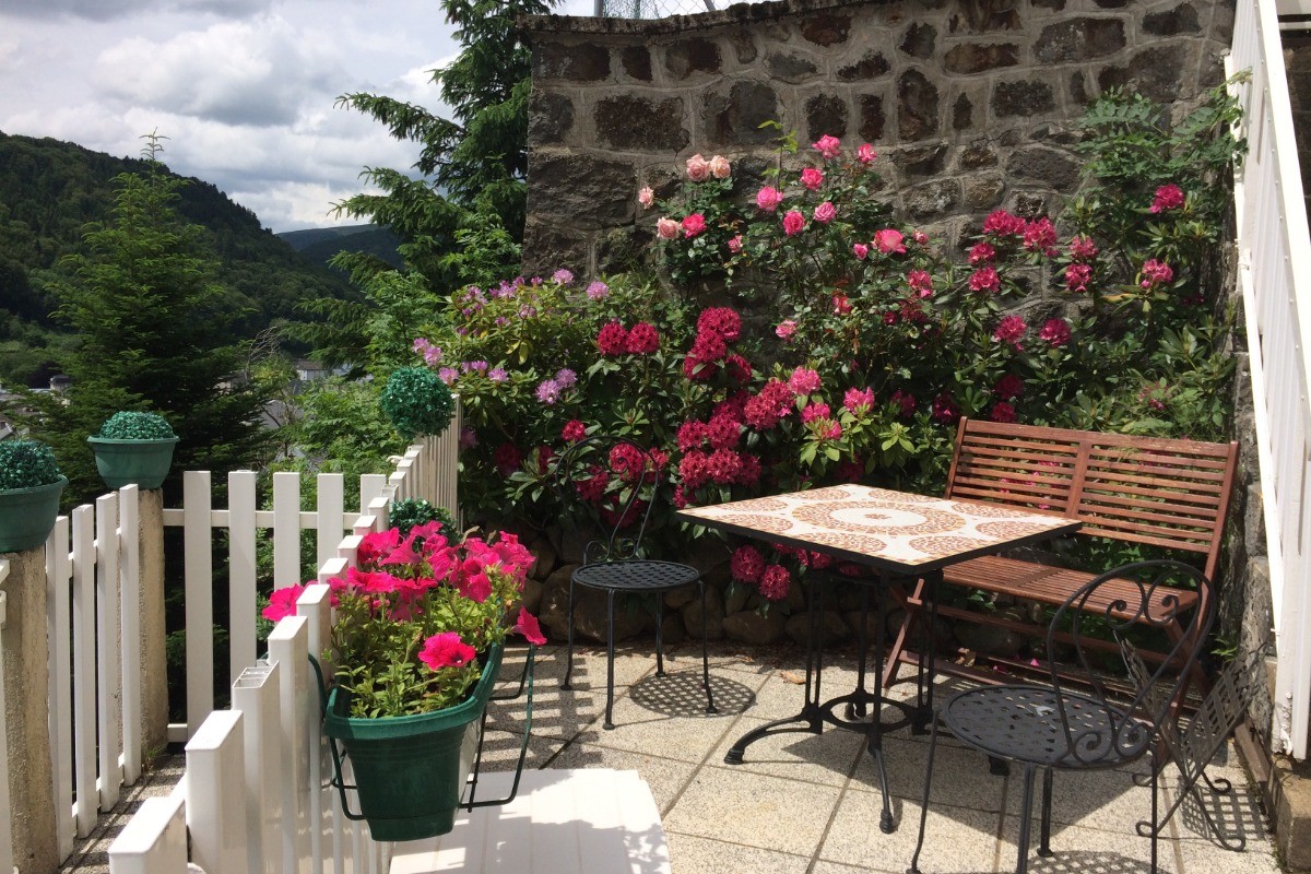 Les fleurs de la Villa Val Rose, une instution voulue par notre maman Valentine PIERRAT