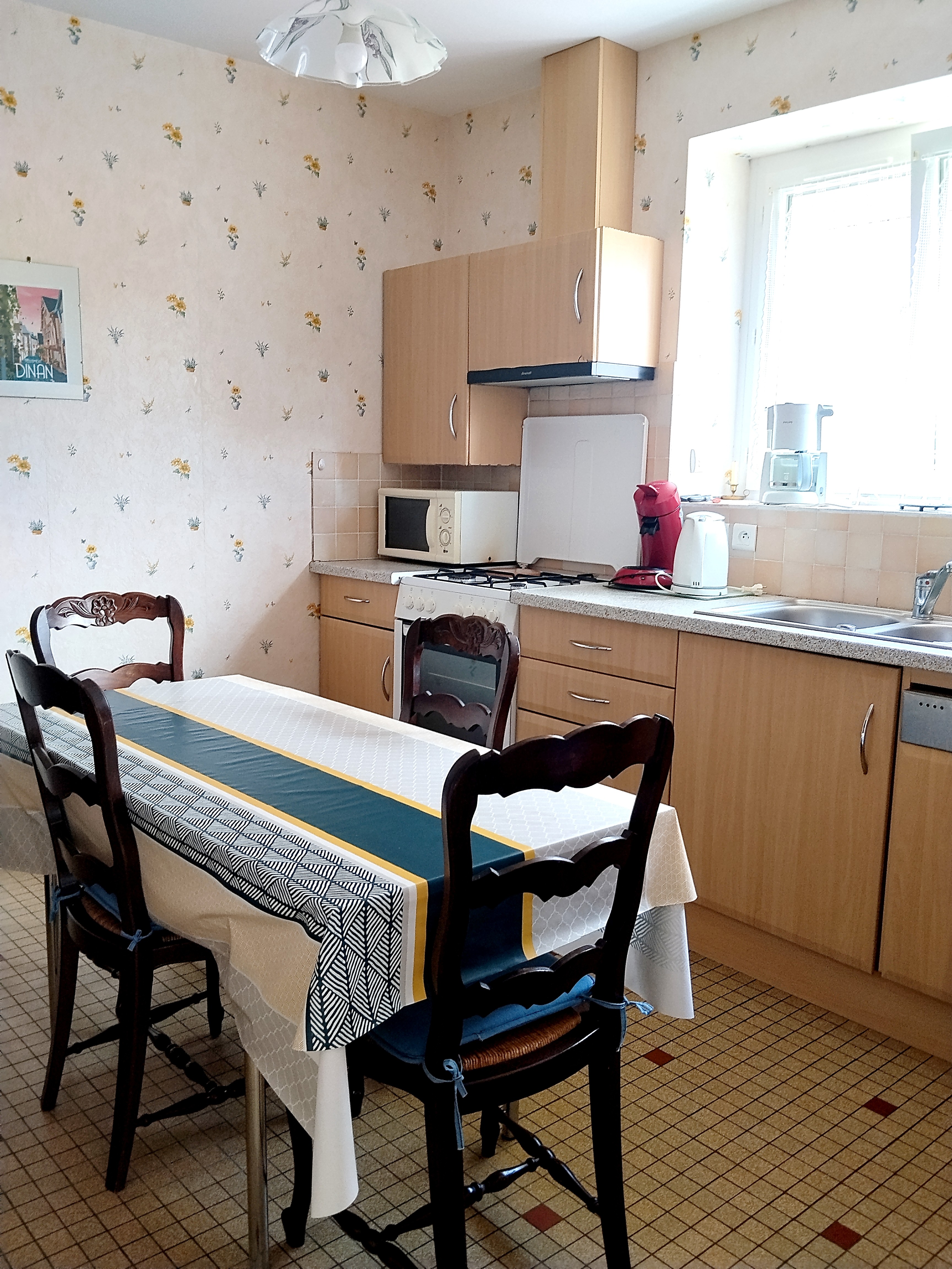 Fitted kitchen 